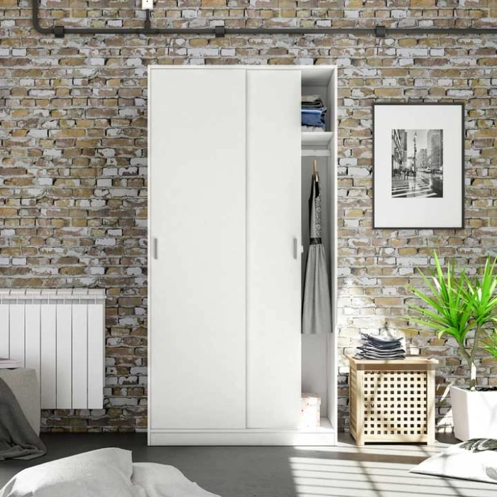 Armoire à portes coulissantes