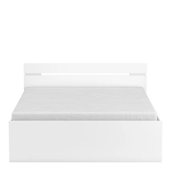 Lit double avec tête de lit, tiroirs inférieurs et étagère. 140 x 190 cm. Lit moderne et fonctionnel.