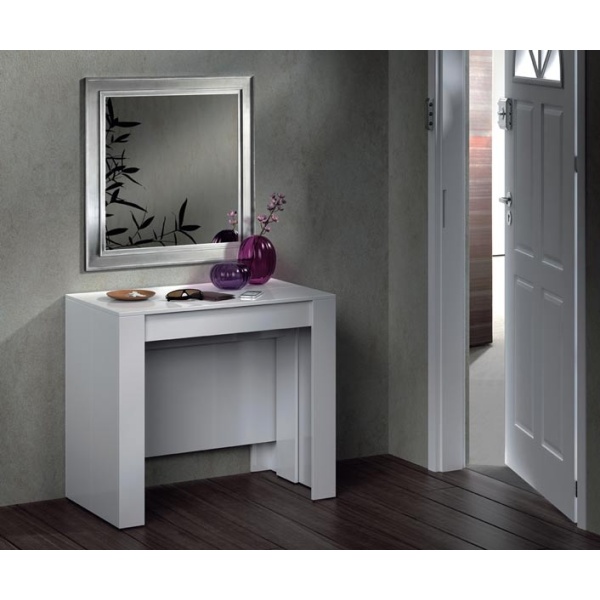 Table adaptable avec 5 positions. Jusqu'à 10 convives. Table extensible pour les invités. Pratique et fonctionnelle.
