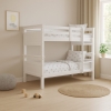 Lit superposé en bois blanc Titan Vicawu 90x190 dans chambre décorée au style doux et chaleureux